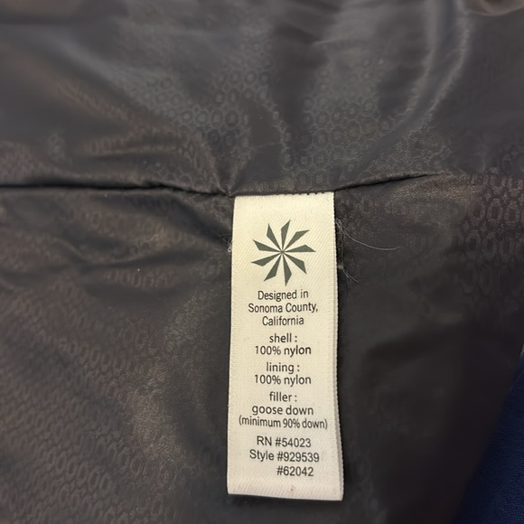 Athleta goose down puffer vest size small black - Picture 5 of 5